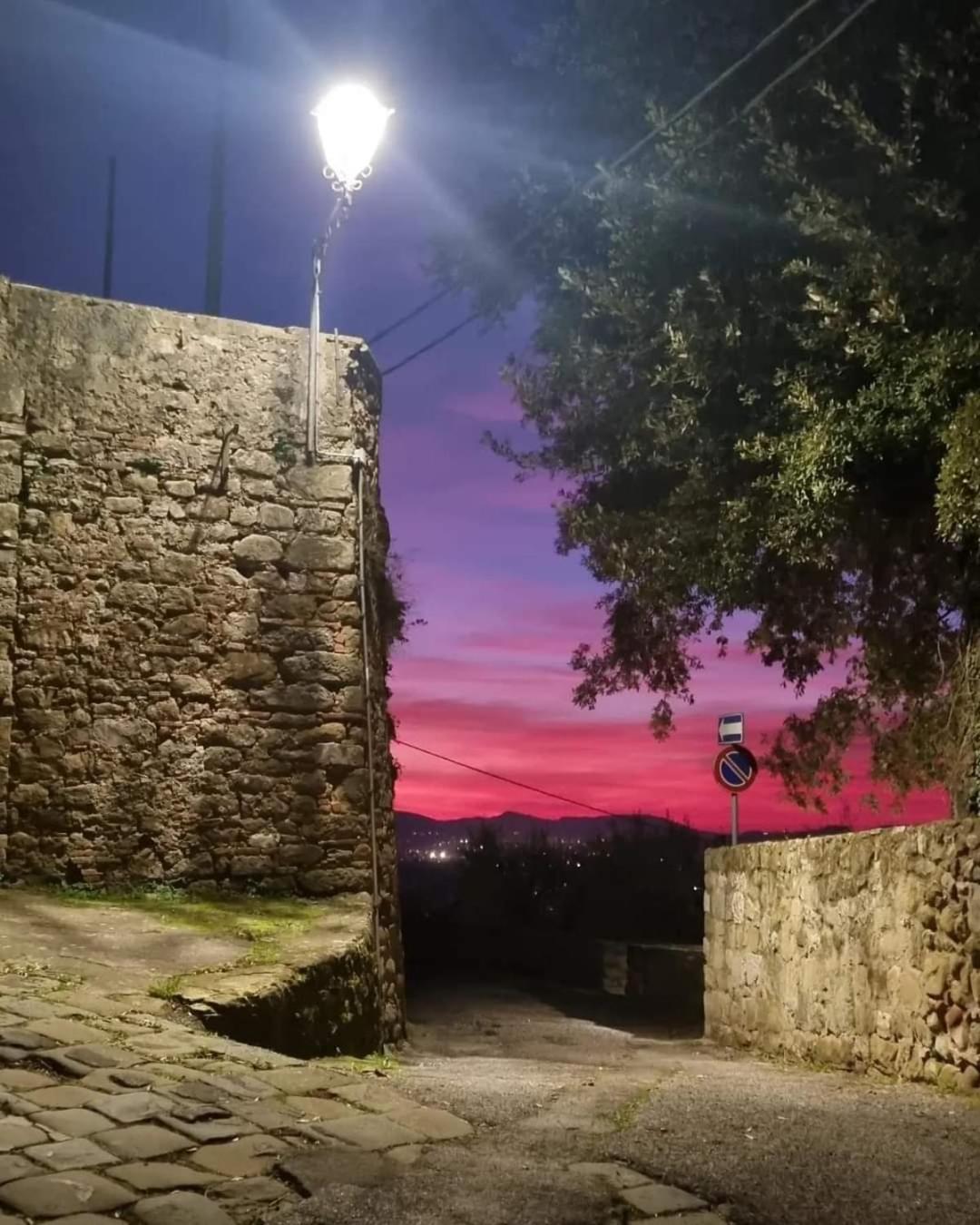 La Grotta San Michele Hotel Montevettolini Buitenkant foto