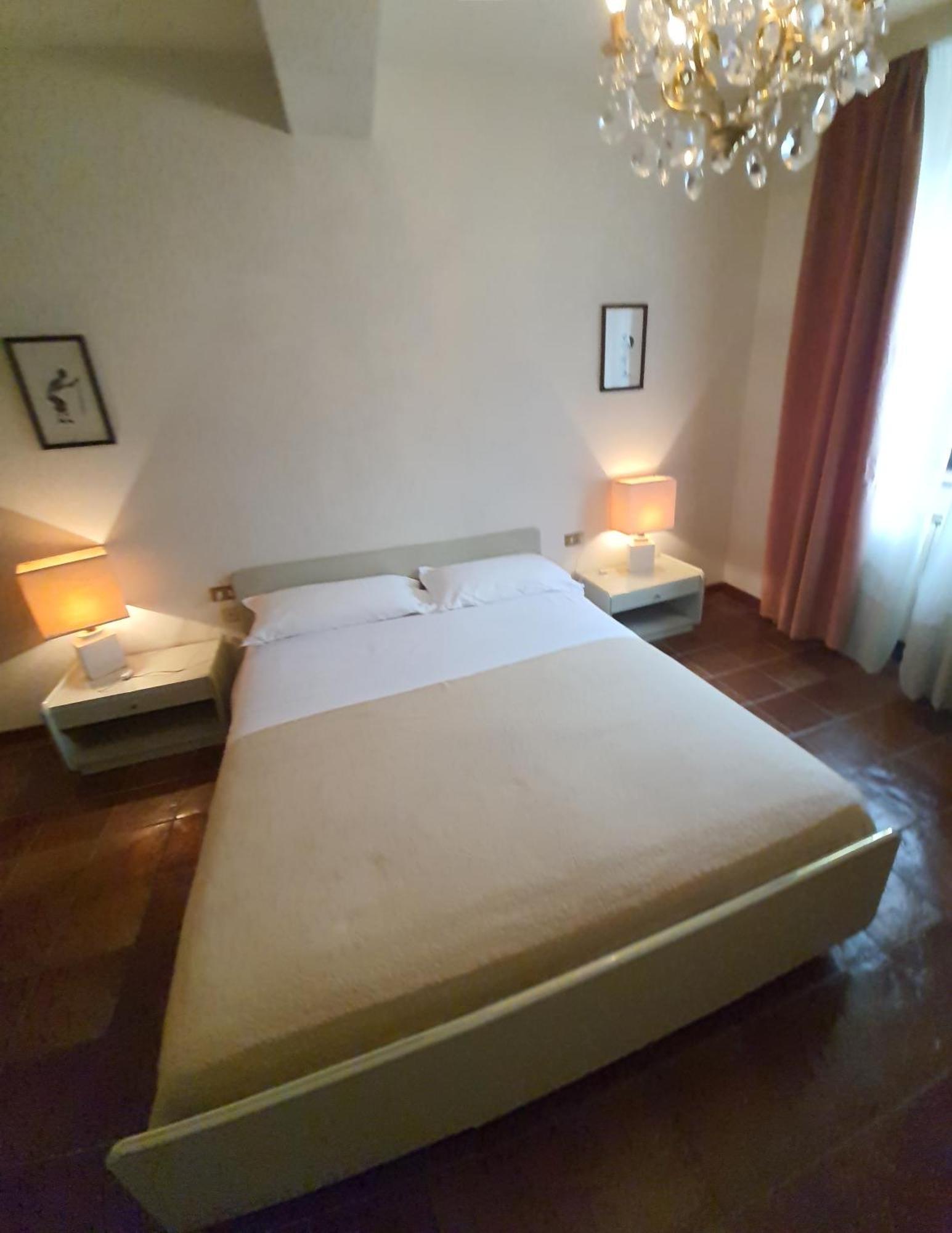 La Grotta San Michele Hotel Montevettolini Buitenkant foto