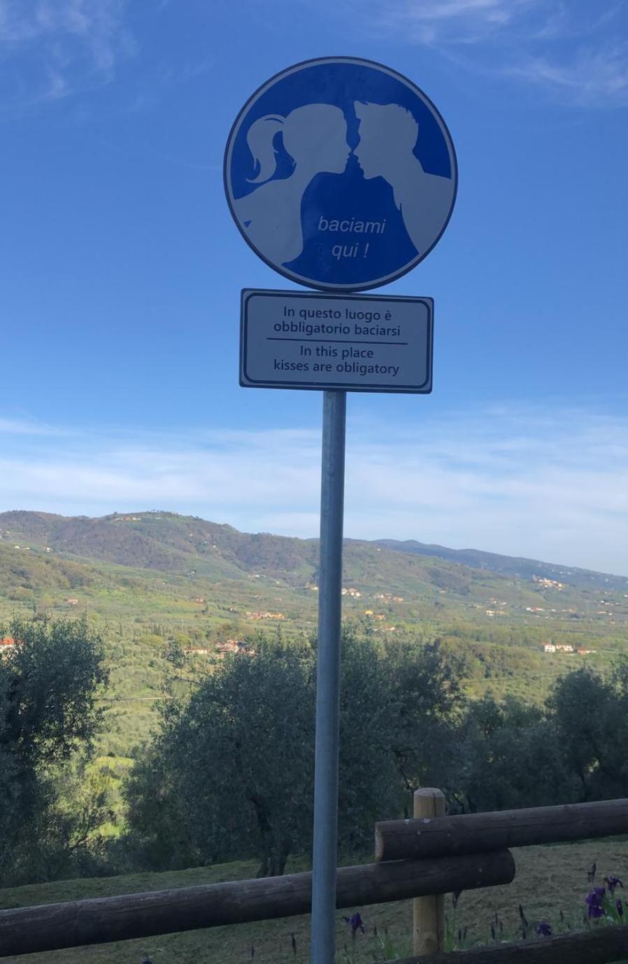 La Grotta San Michele Hotel Montevettolini Buitenkant foto
