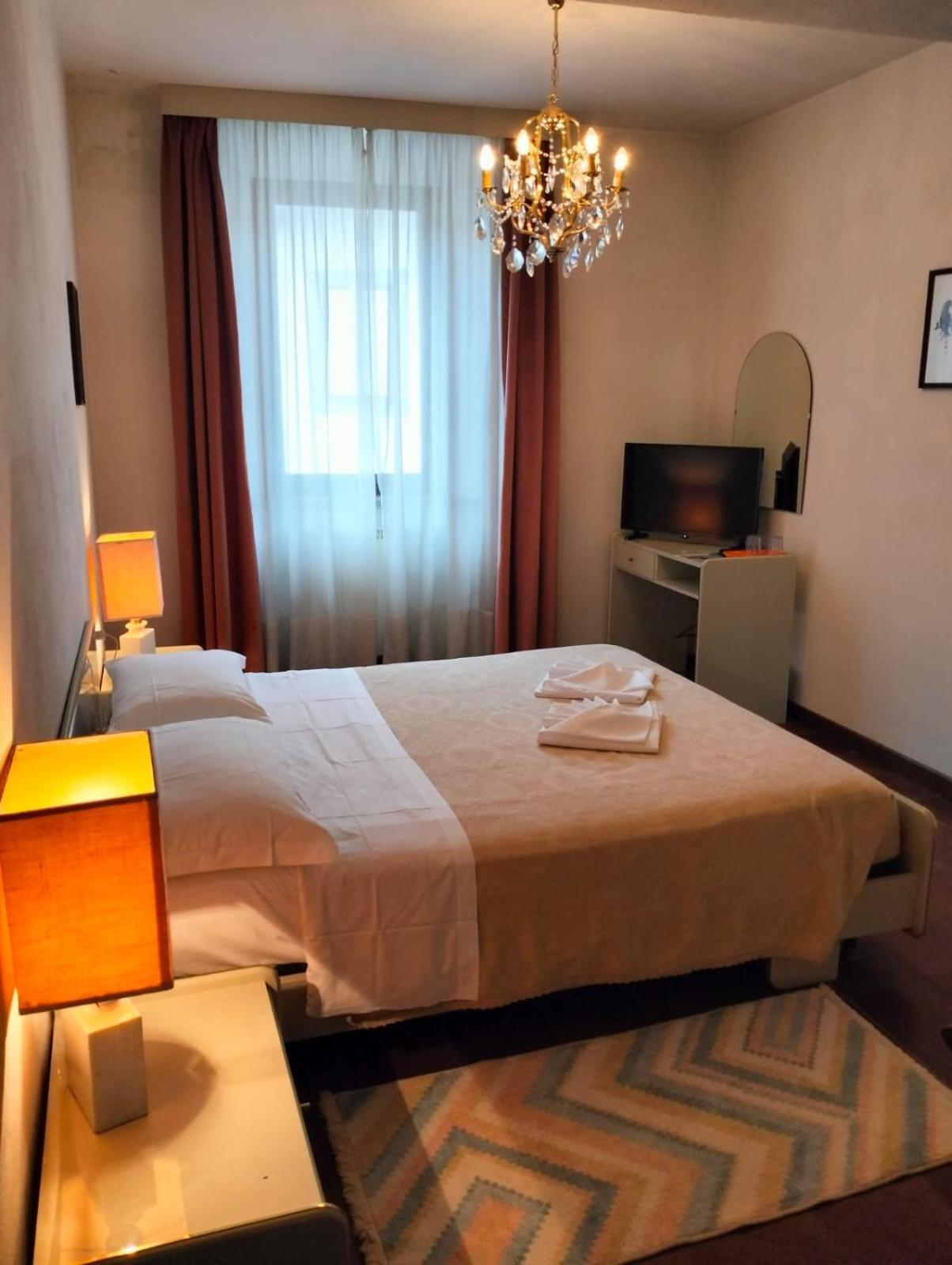 La Grotta San Michele Hotel Montevettolini Buitenkant foto