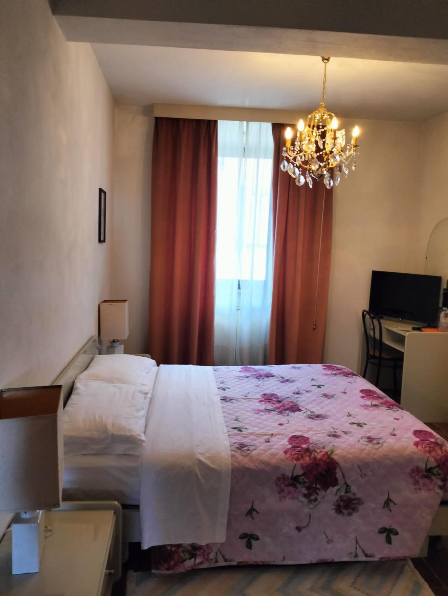 La Grotta San Michele Hotel Montevettolini Buitenkant foto